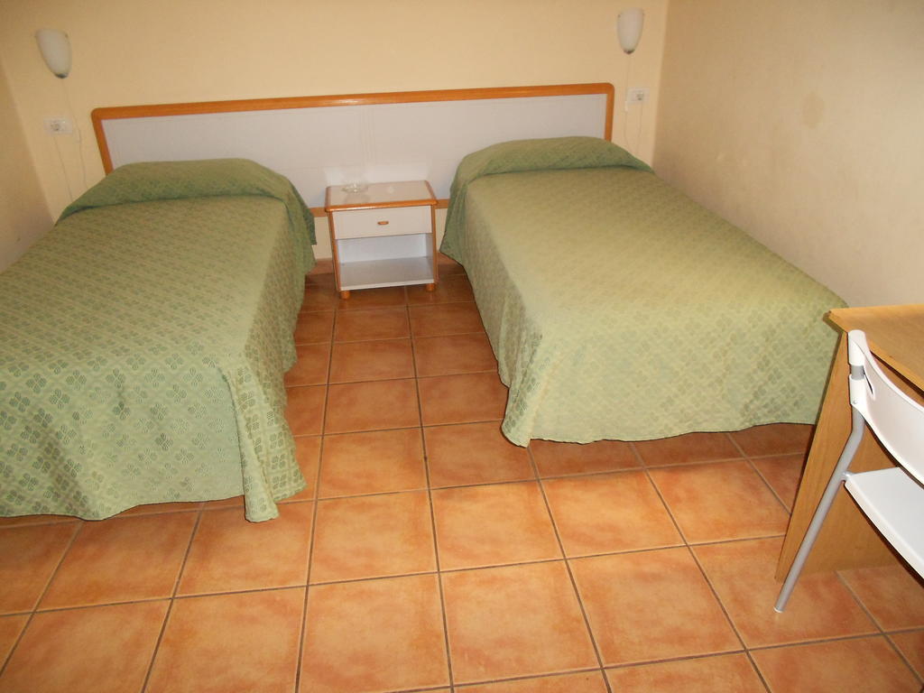 Pension Mova Santa Cruz de Tenerife Camera foto